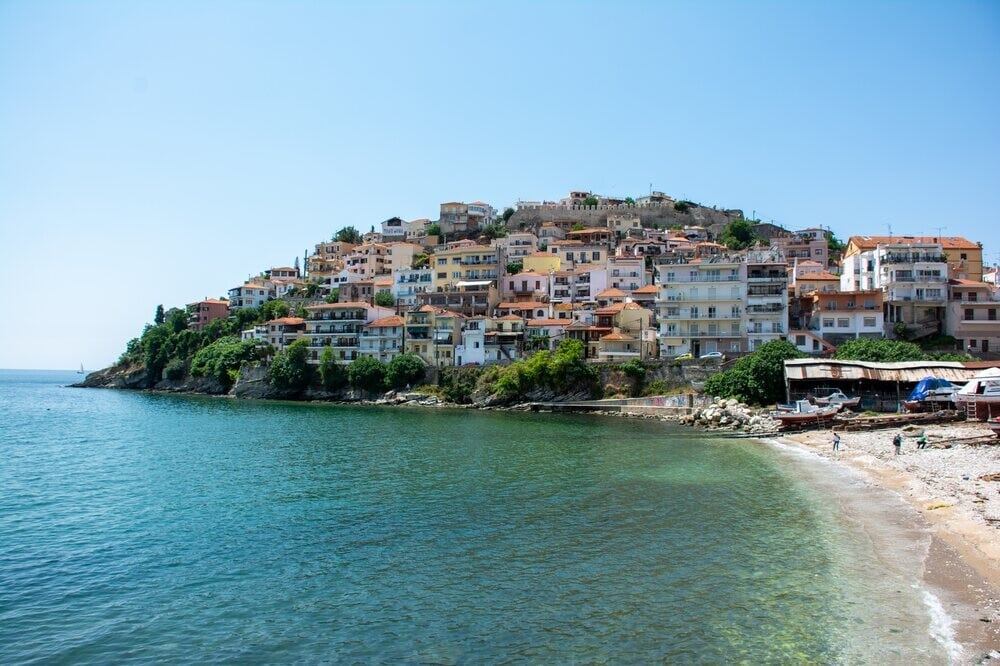 Winter in Kavala: A peaceful beach walk along the Aegean coast
