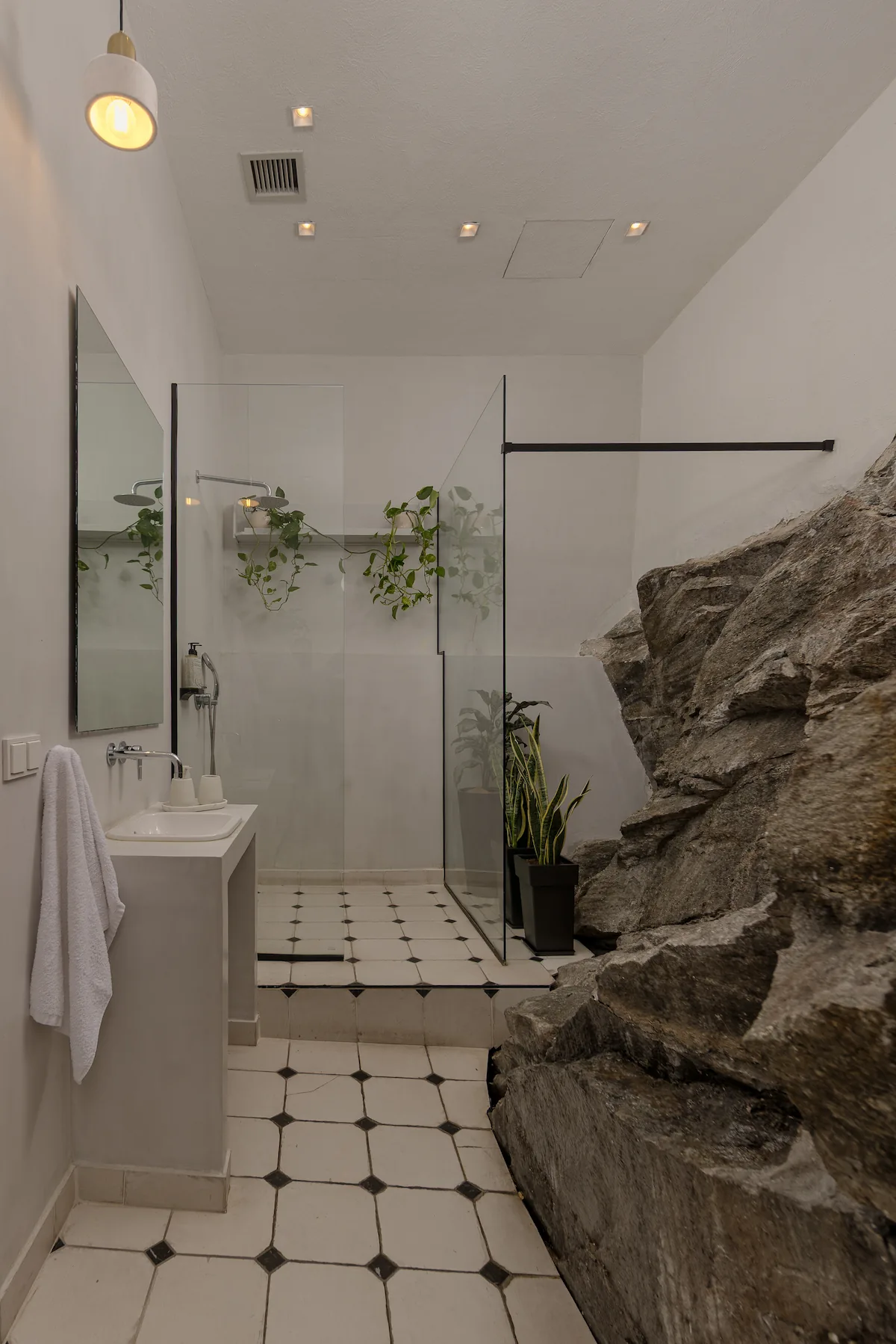 HOUSE K Immerse yourself in elegance: OikiaClassic rooms redefine comfort