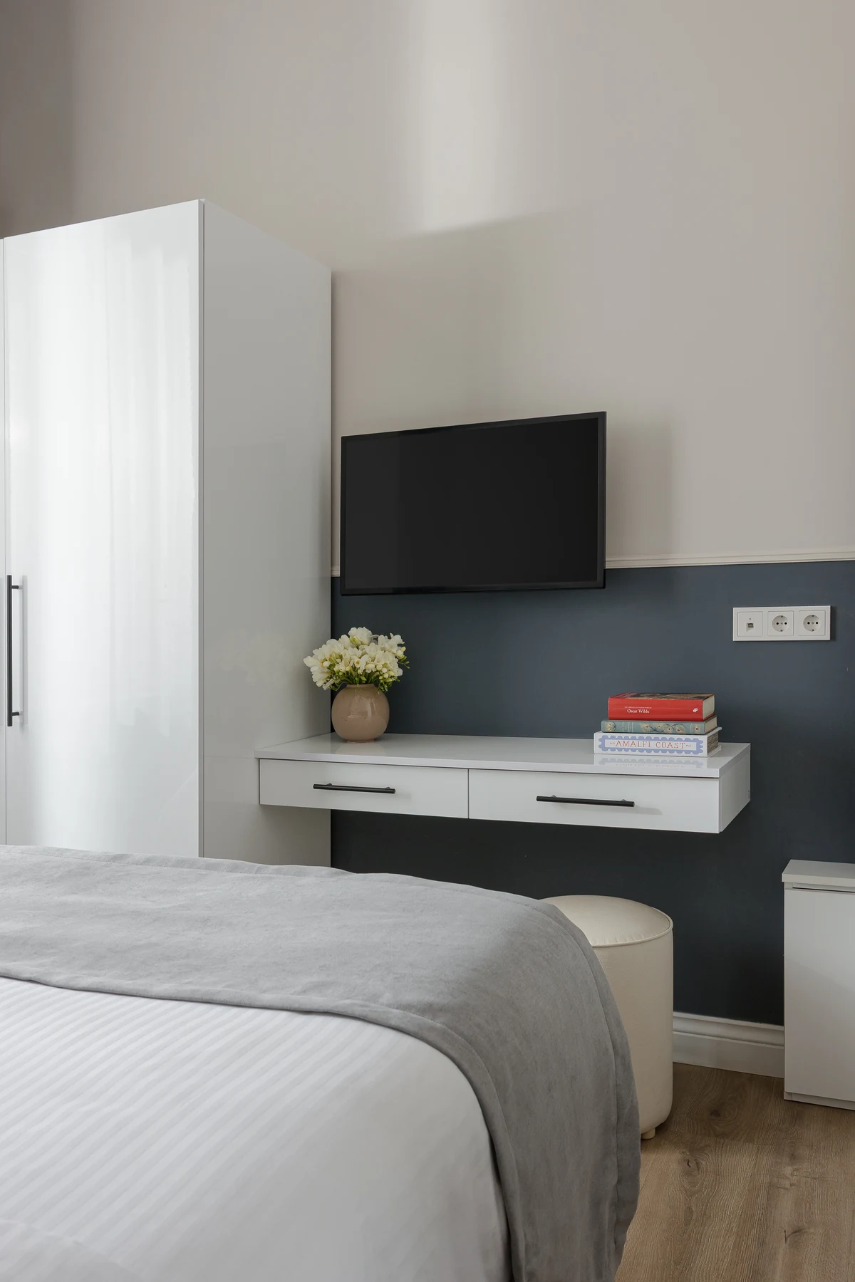 HOUSE L Create lasting memories against a backdrop of sophistication at OikiaClassic accommodation