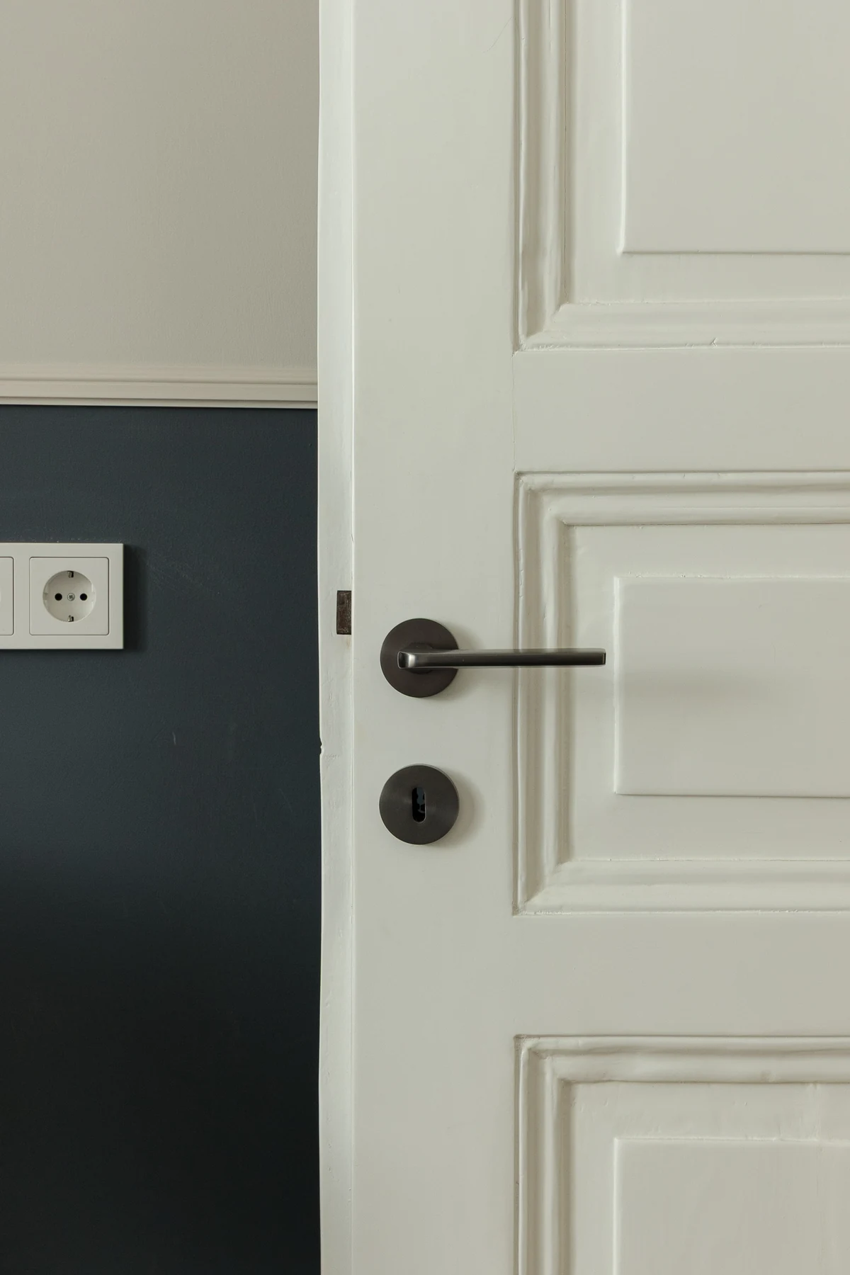 HOUSE L Immerse yourself in modern luxury during your stay at OikiaClassic