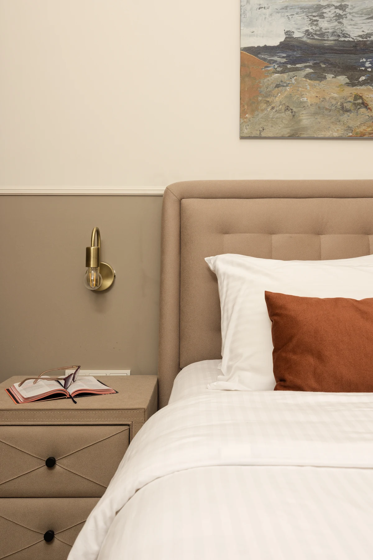 HOUSE N Elevate your stay to new heights of luxury at OikiaClassic accommodation