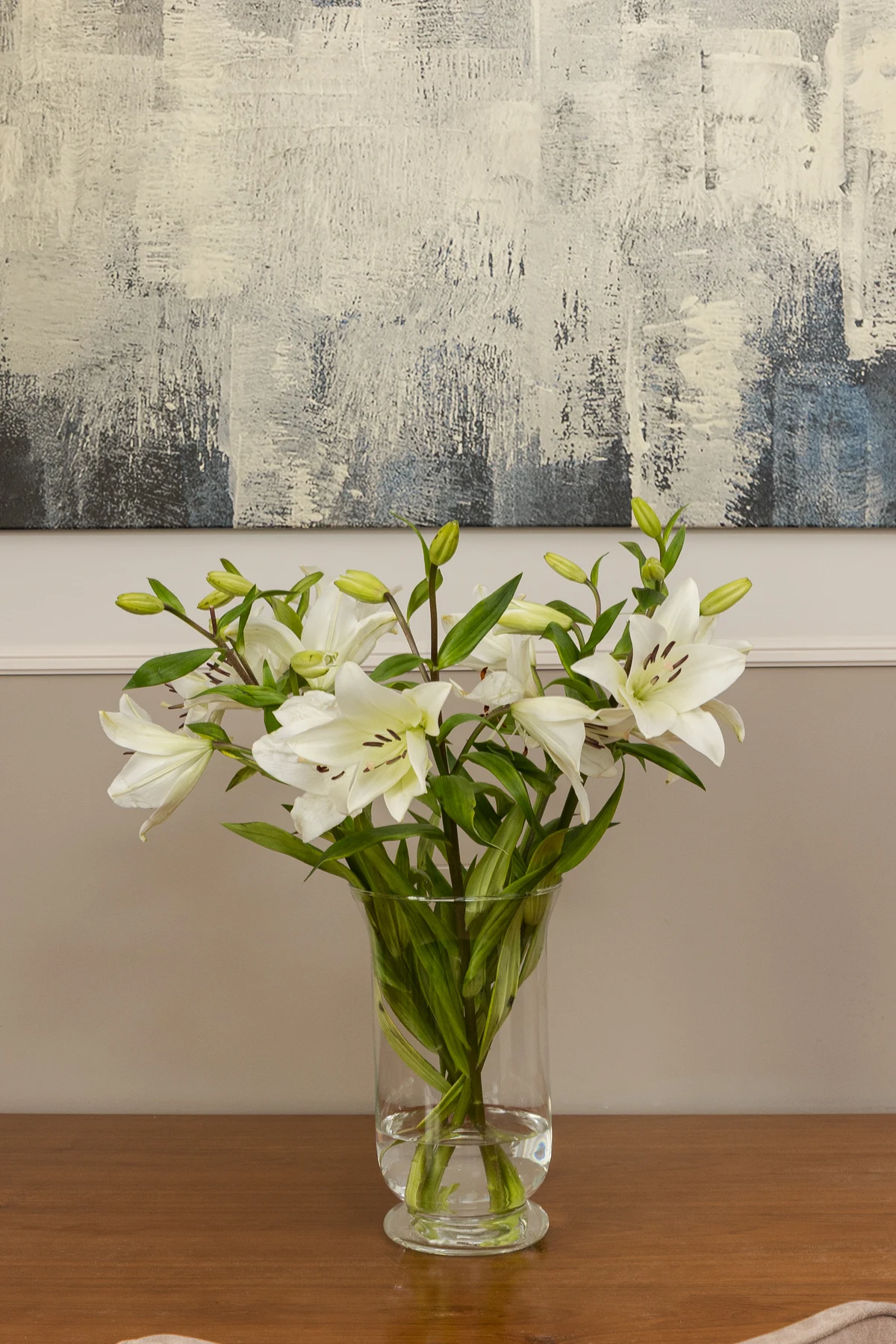 HOUSE N Step into a world of refined beauty and modern design at OikiaClassic